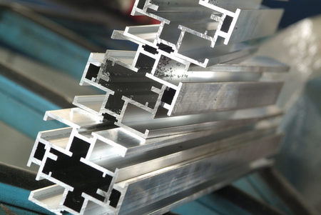 O aluminio, entre os materiais máis reciclables do mundo cunha taxa de recuperación do 95%