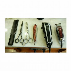 Queres un arranxo de barba de balde? En Mike Barber Shop